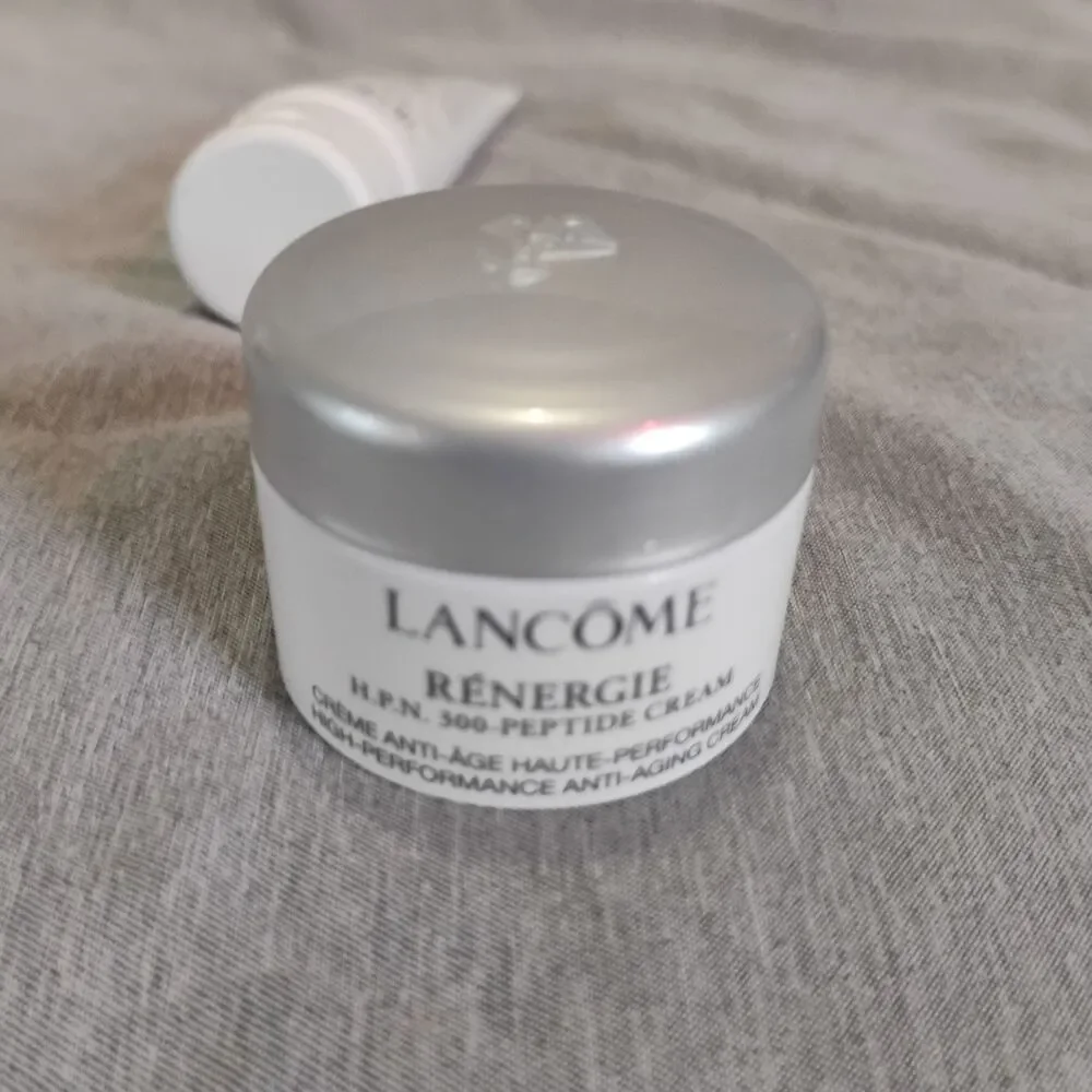 3 Pc Beauty Bundle Cécred Moisture Sealing Lotion Lancome Renergie Dime Dewy Crm